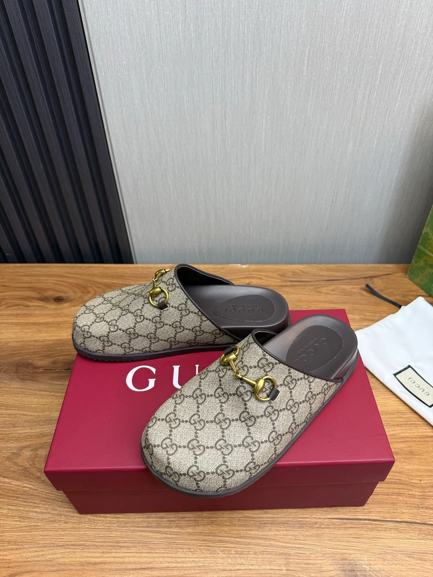 Men's men's shoes💰Pili 400💰Maoli 440💰 ＧＵＣＣＩGucci. Popular couple slippers hot sale🩷💚 🩴Official website one to one production 35-45 size 45 46 🉑️Customized!
